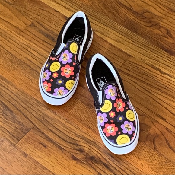 Vans Other - Vans Classic SlipOn Radically Happy Skate Shoe Sneaker Unisex NWT
Boys Kids Teen